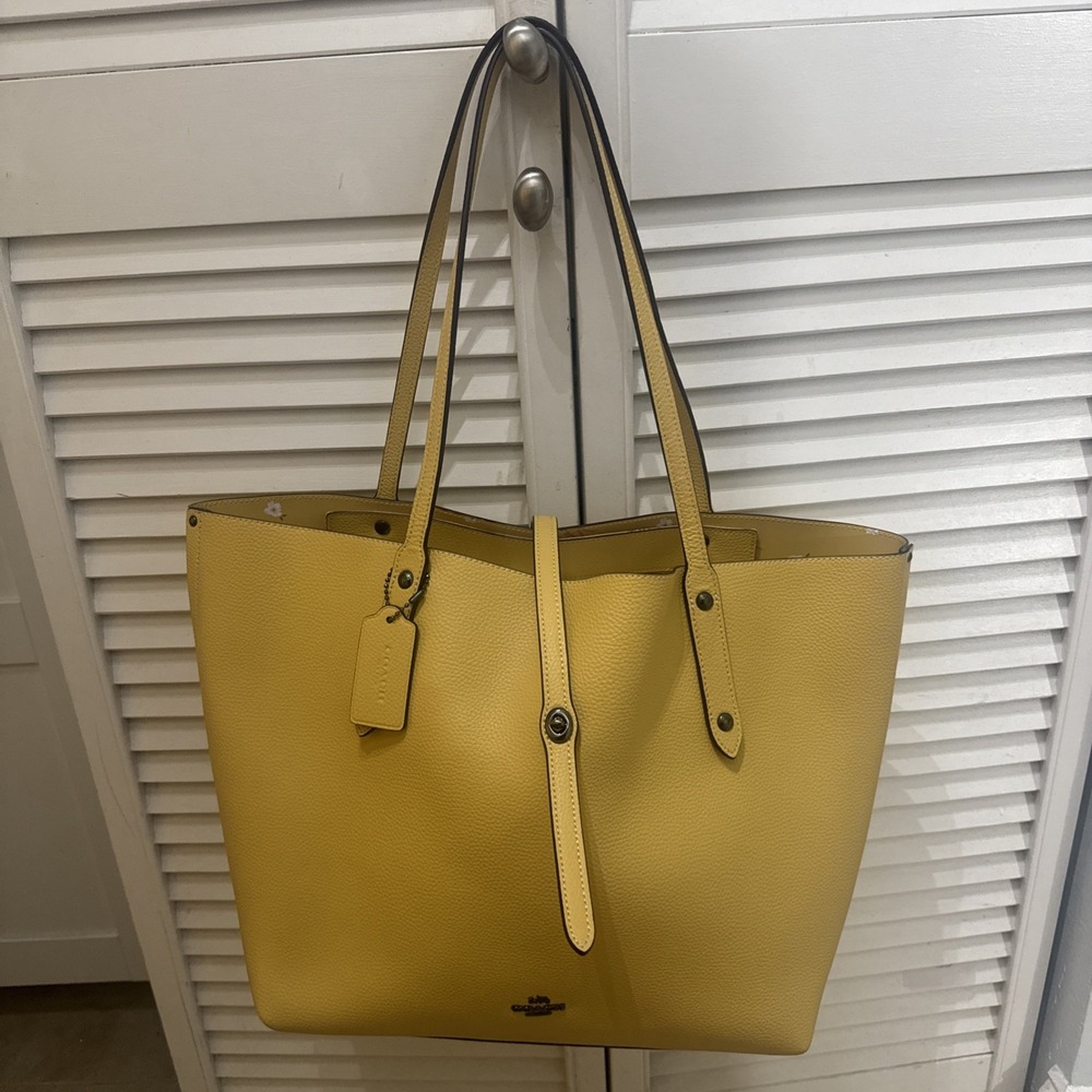 COACH Leather Tote Bag, Yellow (Yellow) 31928